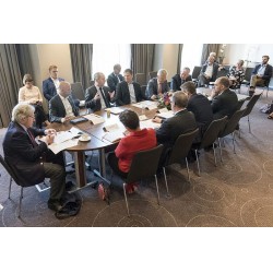 Danfoss, Danimarkalı enerji kuruluşu Synergi ile birlikte Kopenhag ve Malmö'de Nordic Temiz Enerji Haftası 2018 kapsamında enerji verimliliği konulu üst düzey bir yuvarlak masa toplantısına ev sahipliği yaptı. Danfoss, Danimarkalı enerji kuruluşu Synergi ile birlikte Kopenhag ve Malmö'de Nordic Temiz Enerji Haftası 2018 kapsamında enerji verimliliği konulu üst düzey bir yuvarlak masa toplantısına ev sahipliği yaptı.