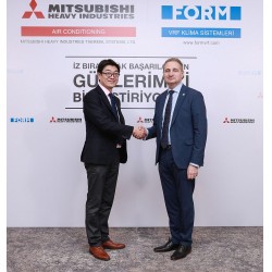 Soldan sağa: Mitsubishi Heavy Industries Air-Conditioning Europe Genel Müdürü Ryoichi Kariya ve Form Şirketler Grubu Yürütme Kurulu Başkanı Tunç Korun Soldan sağa: Mitsubishi Heavy Industries Air-Conditioning Europe Genel Müdürü Ryoichi Kariya ve Form Şirketler Grubu Yürütme Kurulu Başkanı Tunç Korun